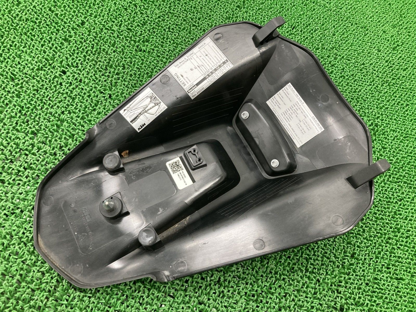 790デューク 890デューク シングルシートカウル 黒 641.07.955.000 KTM