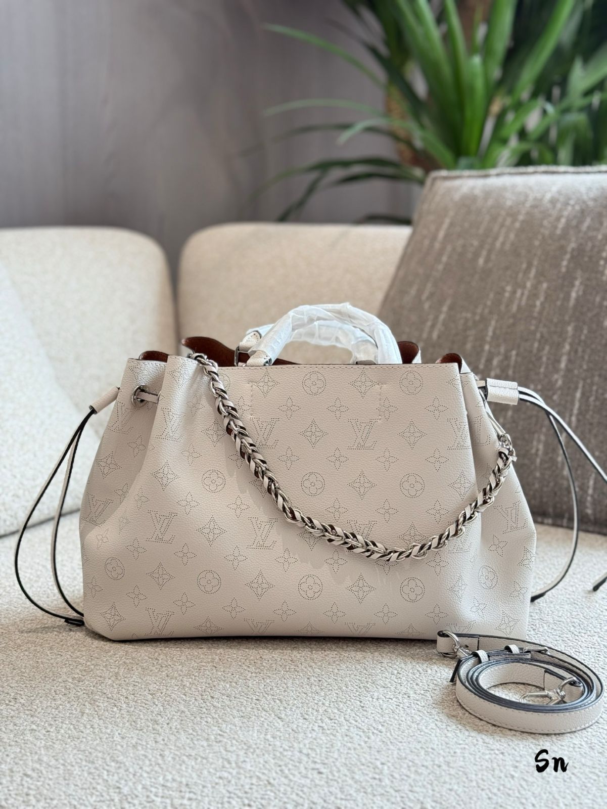  今日 Louis Vuitton Bella Mahina Drawstring Bag ルイ ヴィトン マヒーナ ドローストリング バッグ-WTO輸入3 ハンドバッグ バッグ
