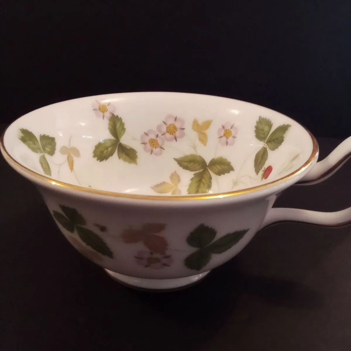 ウェッジウッド ワイルドストロベリー ティーカップ USTAUSTRALIA_COM_AU