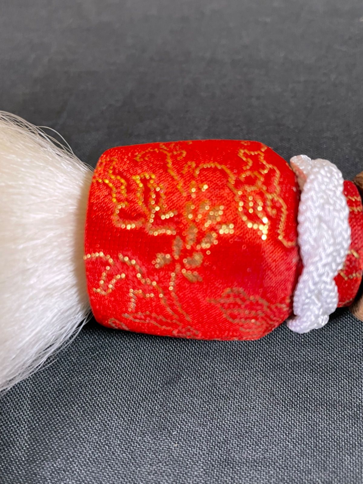 払子　古代復刻型本熊毛払子　（赤金襴）無垢柄付き 払子　古代復刻型本熊毛払子