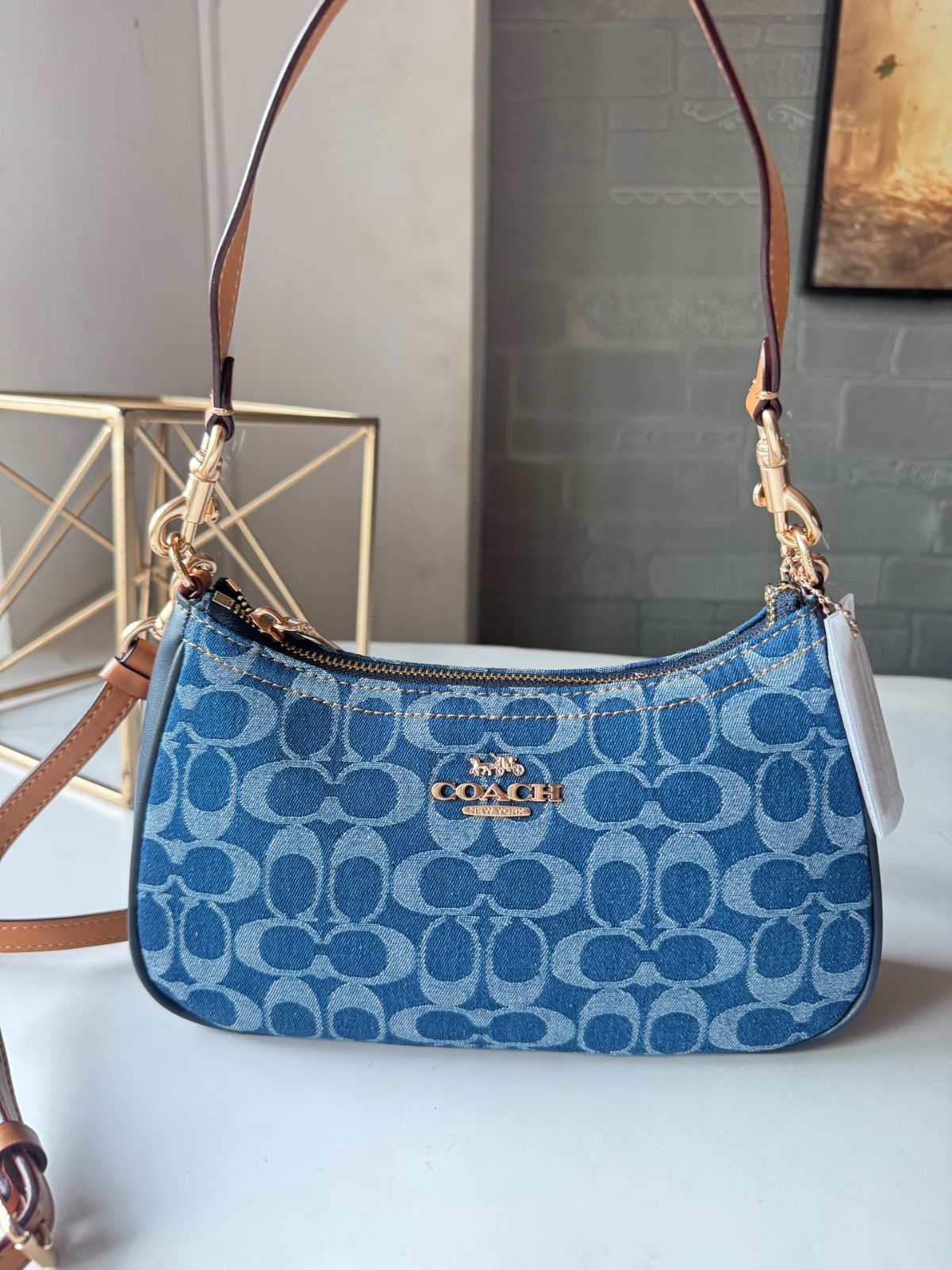 未使用】COACH デニム アンダーアームショルダーバッグ CAF82 - メルカリ 