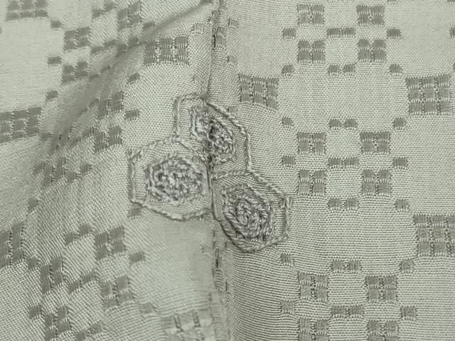 平和屋本店□極上 お召 花織 単衣 作家物 牡丹鼠色地 逸品