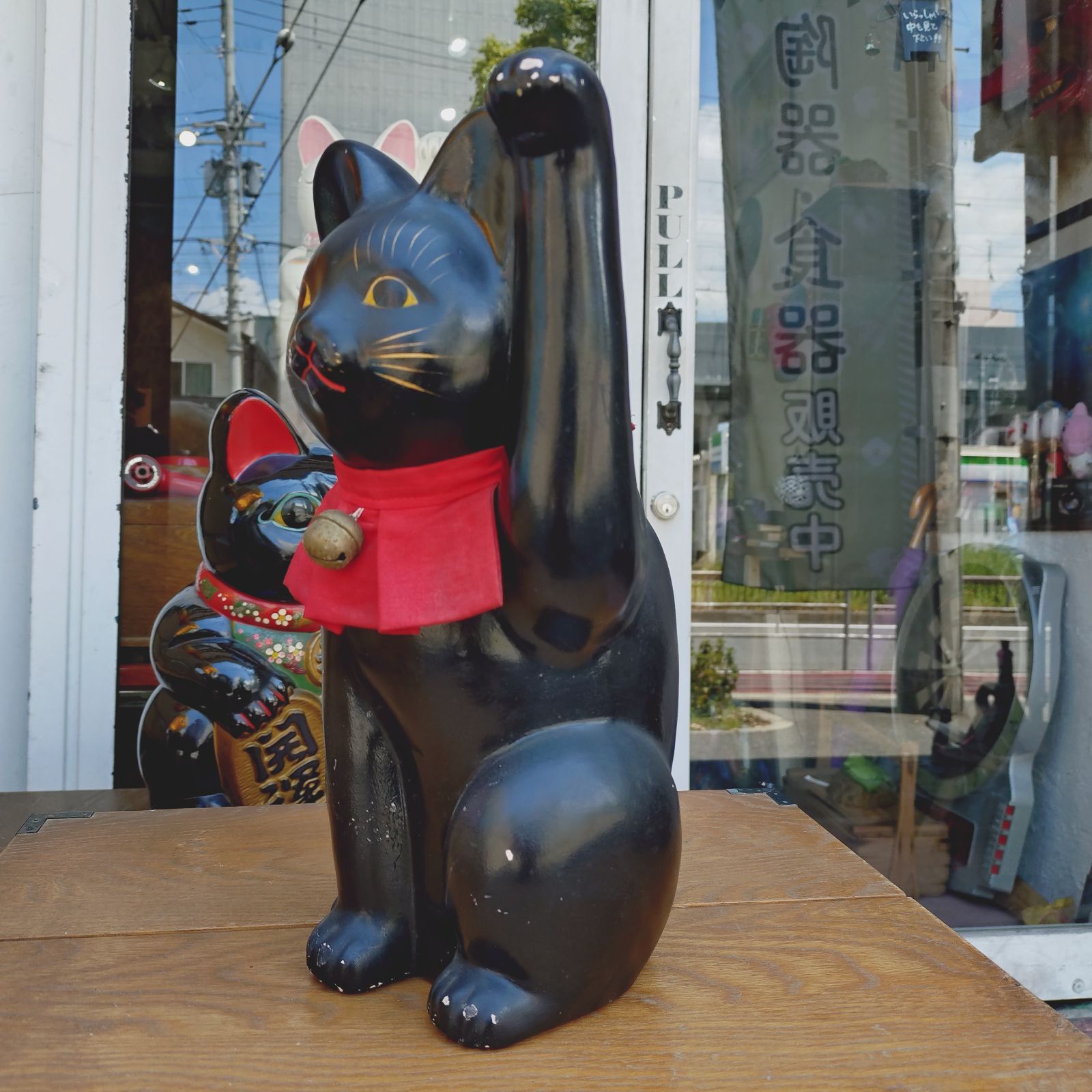 招き猫 32㌢ 伏見稲荷 千客万来 黒左手 大福運 一尺 神社 商売
