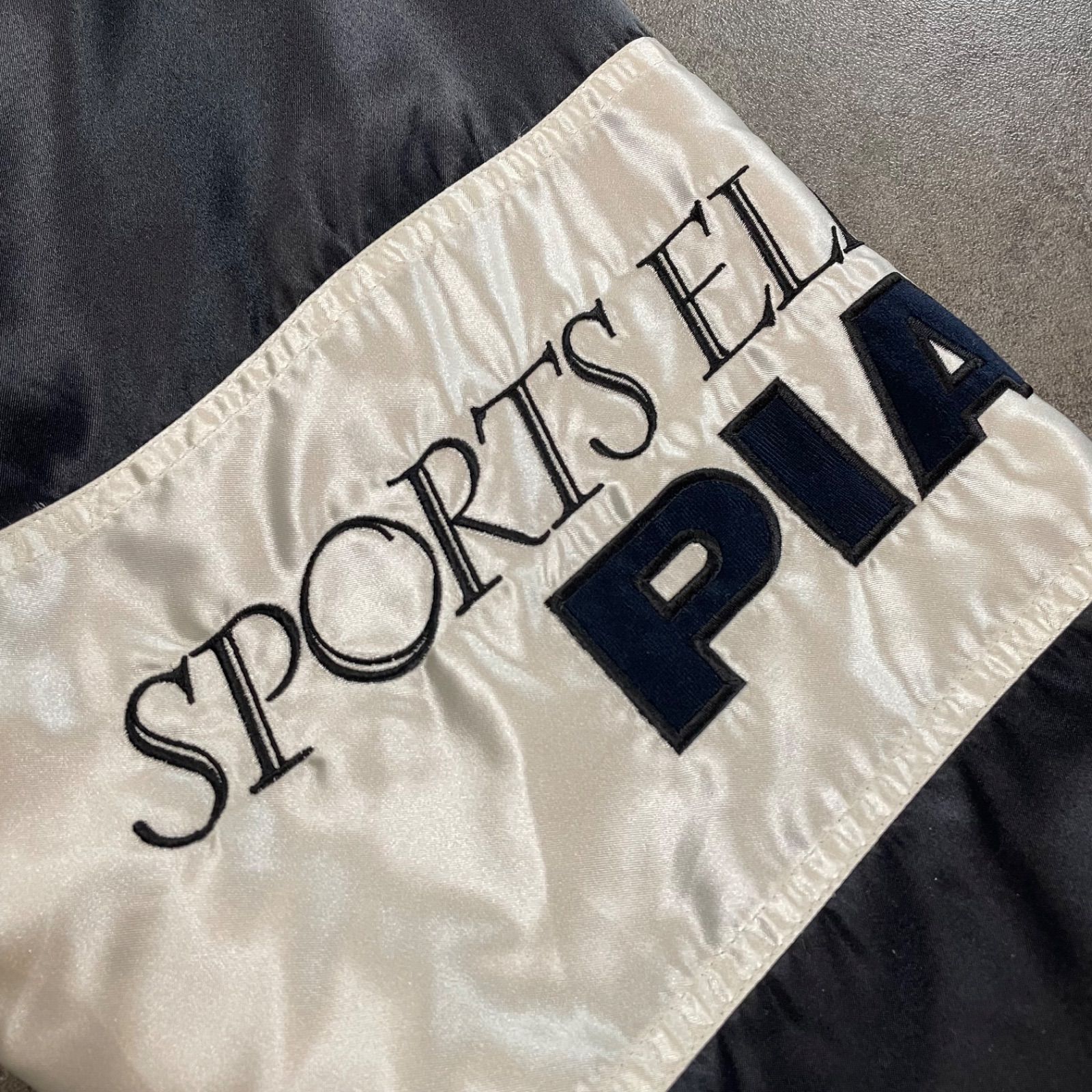 Vintage MOTOR SPORTS PIAA 100% Nylon Stadium Jumper Black/White モータースポーツピア  ピア ヴィンテージ スタジャン スタジアムジャンパー レーシングジャケット 中綿 ブルゾン モノトーン - メルカリ