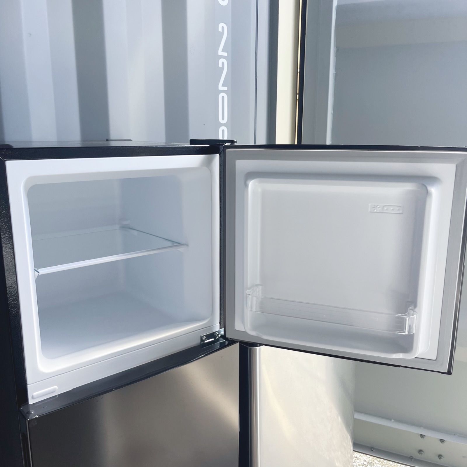 2025年製 おしゃれデザインスタイリッシュシルバー冷蔵庫洗濯機