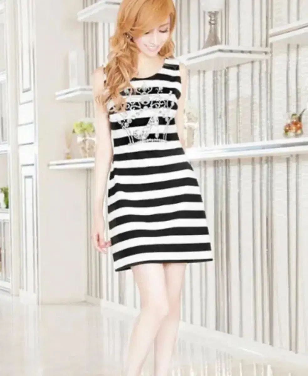 EmiriaWiz ミニワンピ emiriawiz（エミリアウィズ）の「ドッキングツイードミニ