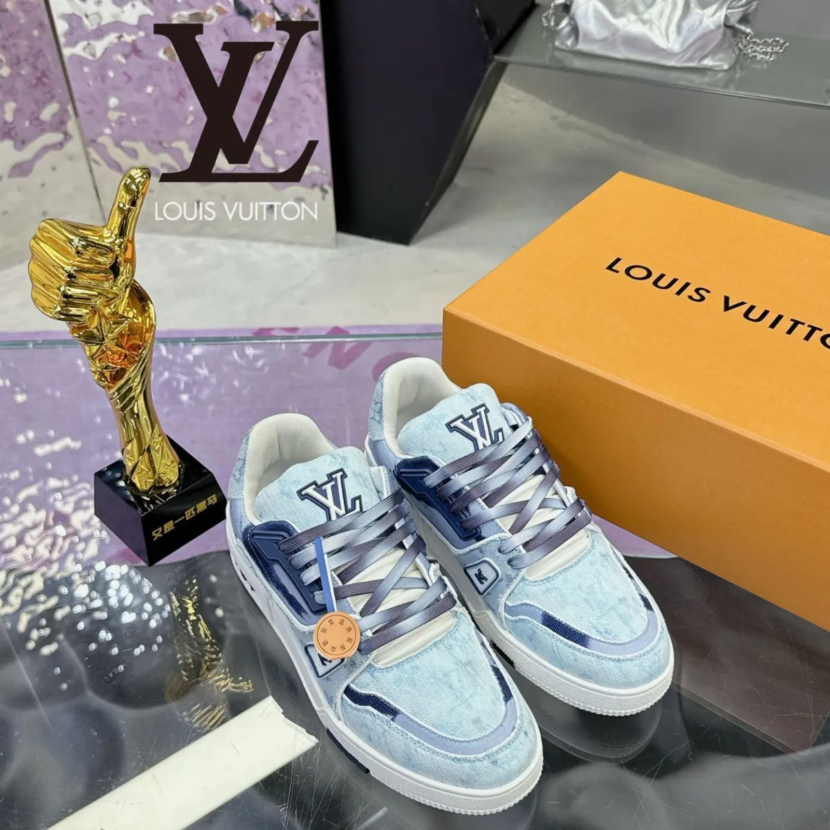 新品未使用 ルイヴィトンLOUIS VUITTON Trainer LV メンズ快適 