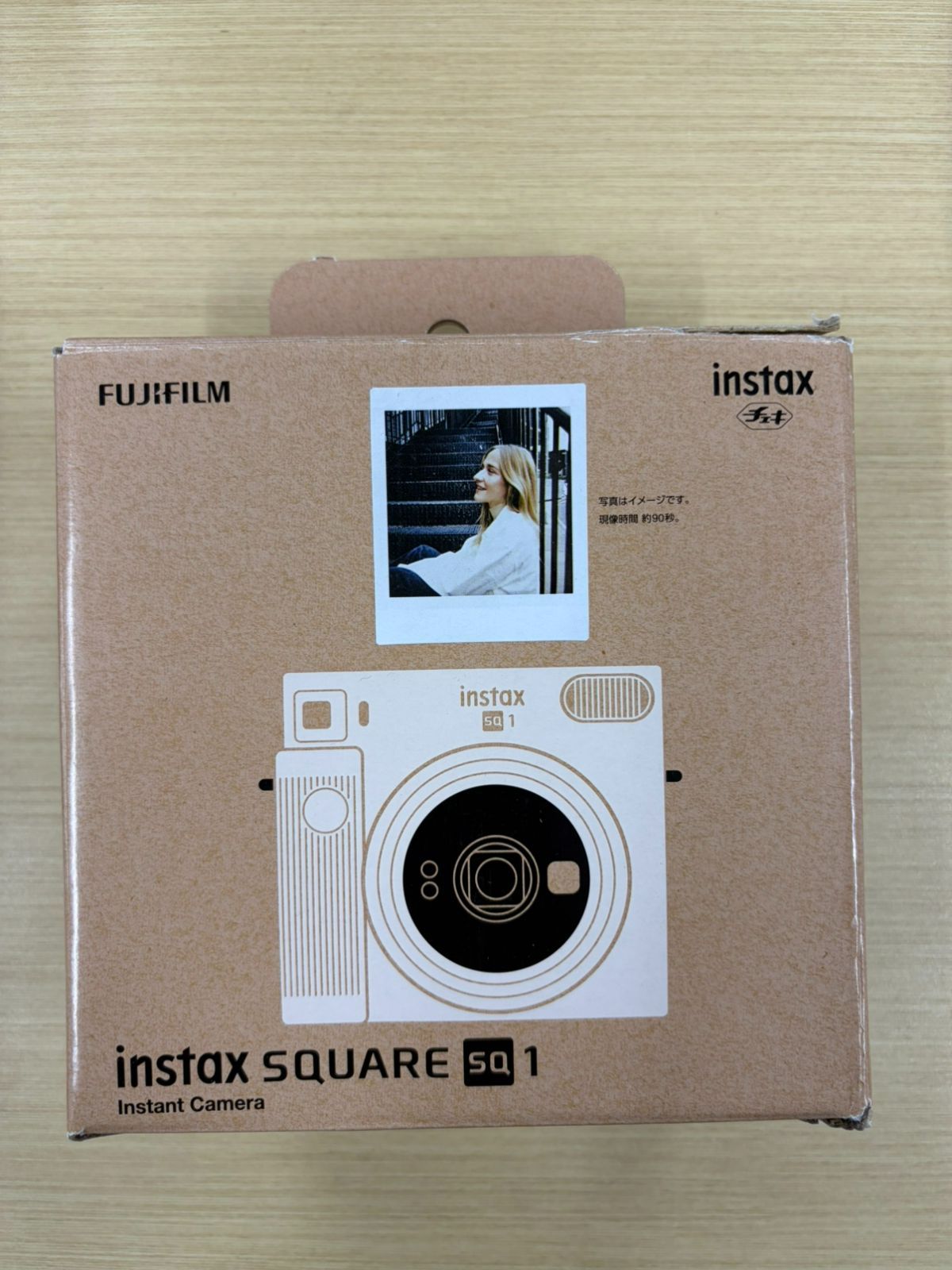 箱キズ ヨレ FUJIFILM 富士フイルム instax SQUARE SQ1 チョークホワイト