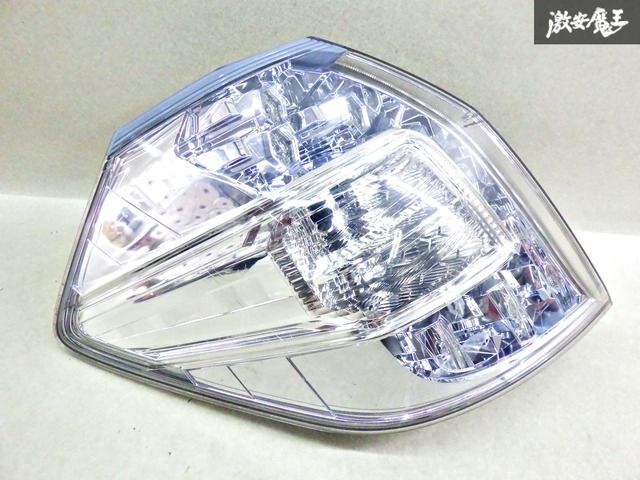 フィットシャトル ハイブリッド GP2右テールランプ STANLEY W0020 ホンダ T40462 フィットシャトル ハイブリッド GP2 前期 右