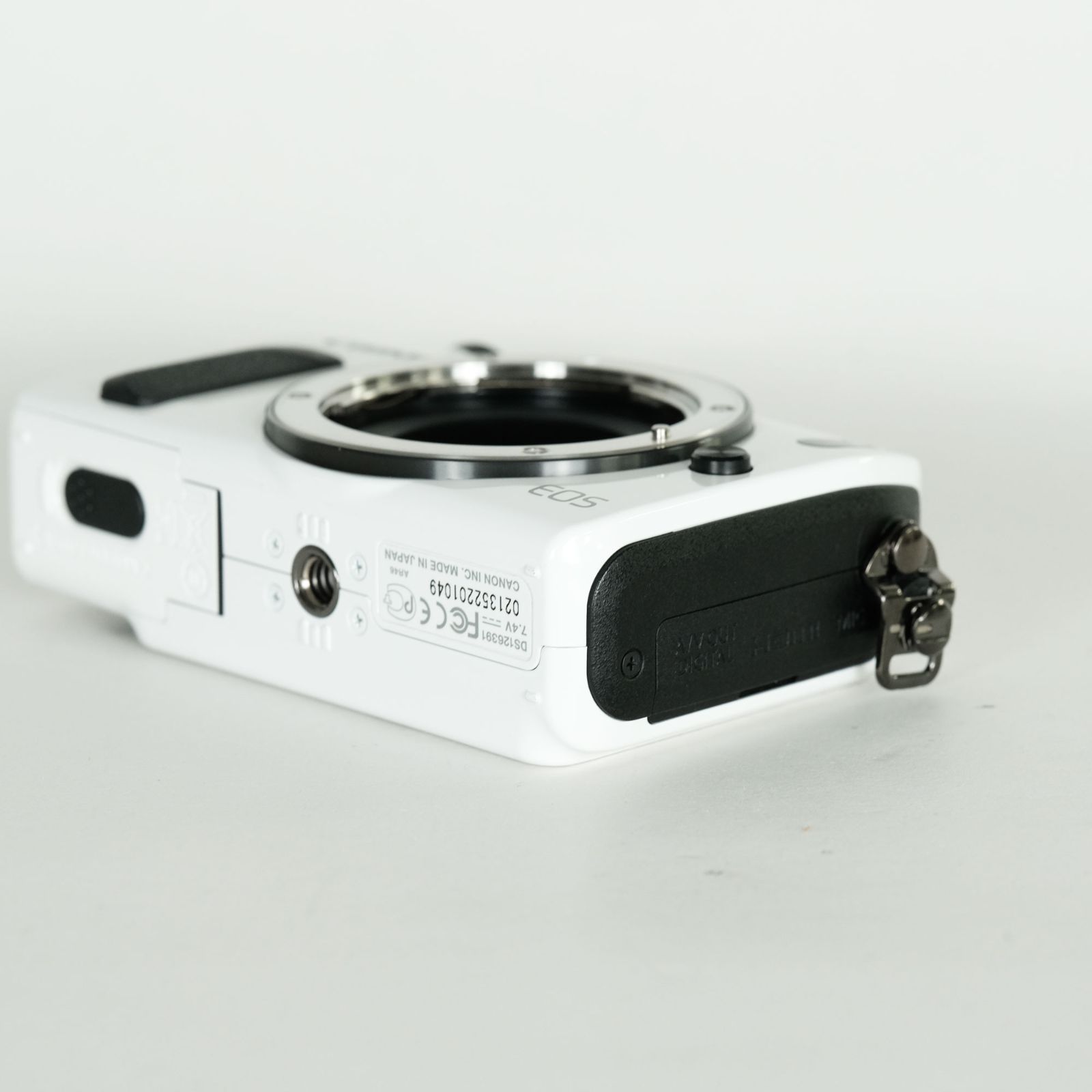  Canon EOS M ボディ ホワイト キヤノンEF Mマウント ミラーレス一眼 デジタルカメラ