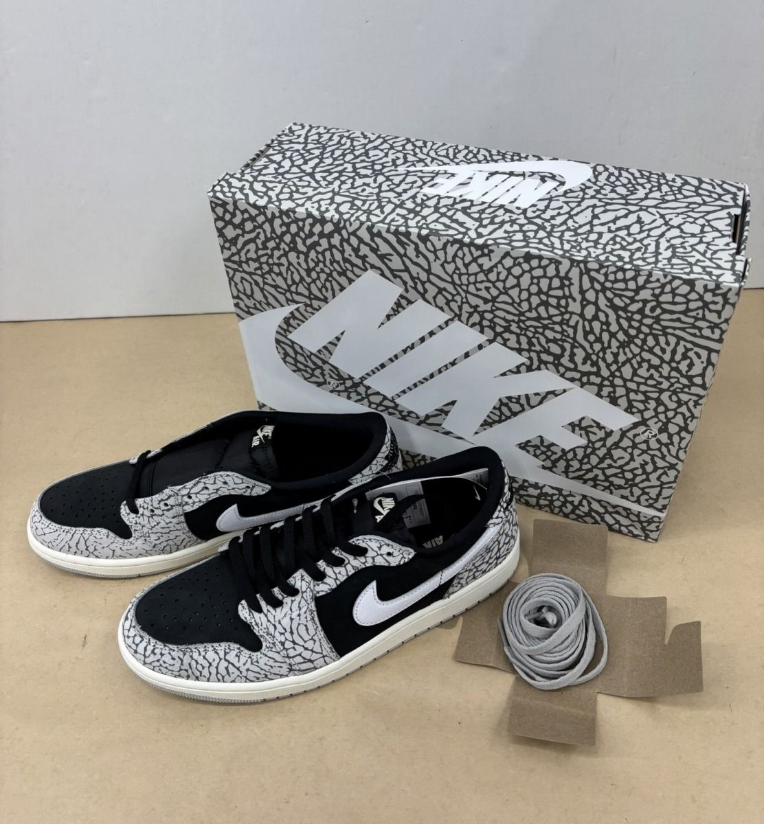 NIKE AIR JORDAN 1 RETRO LOW OG 