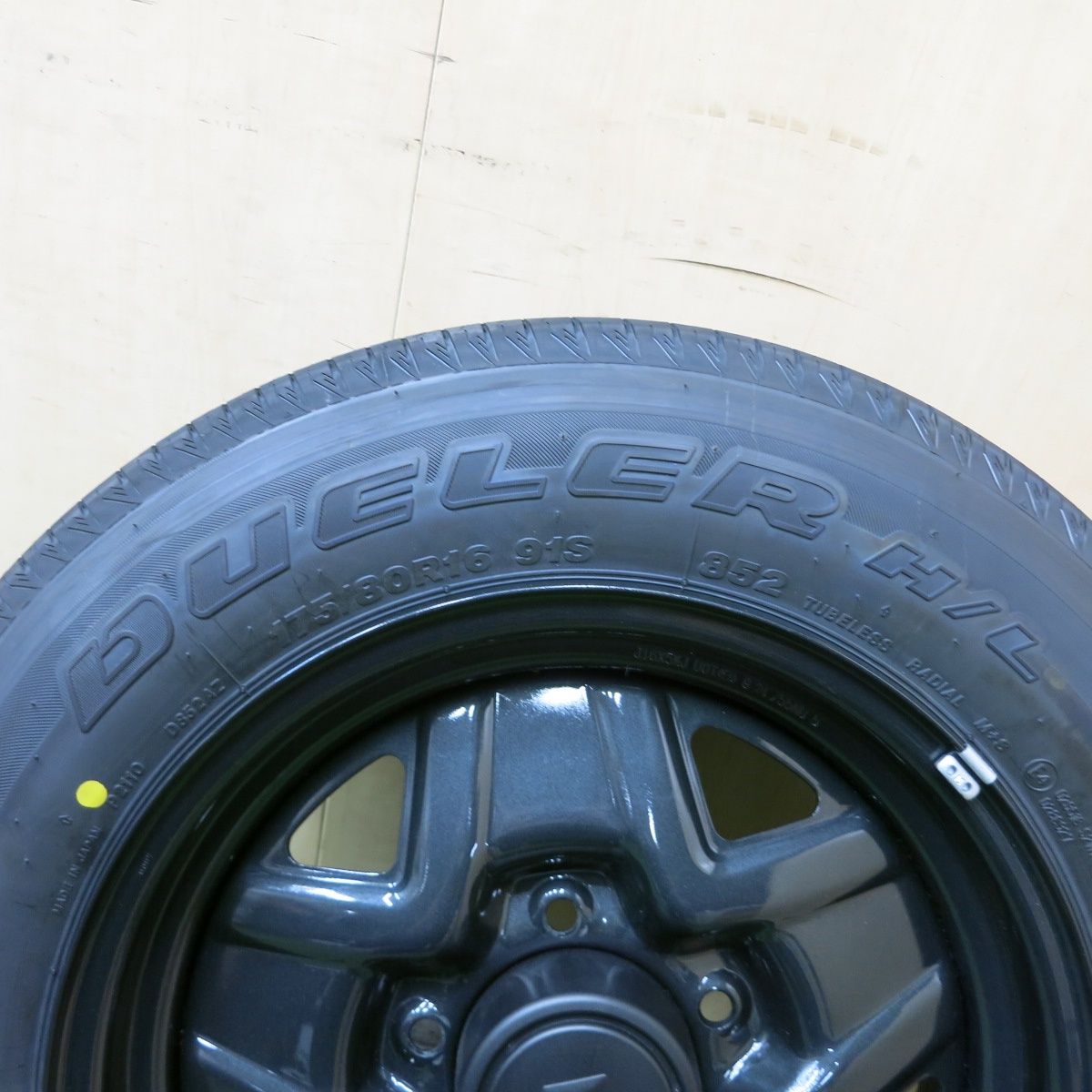 175|80R16 ブリヂストン