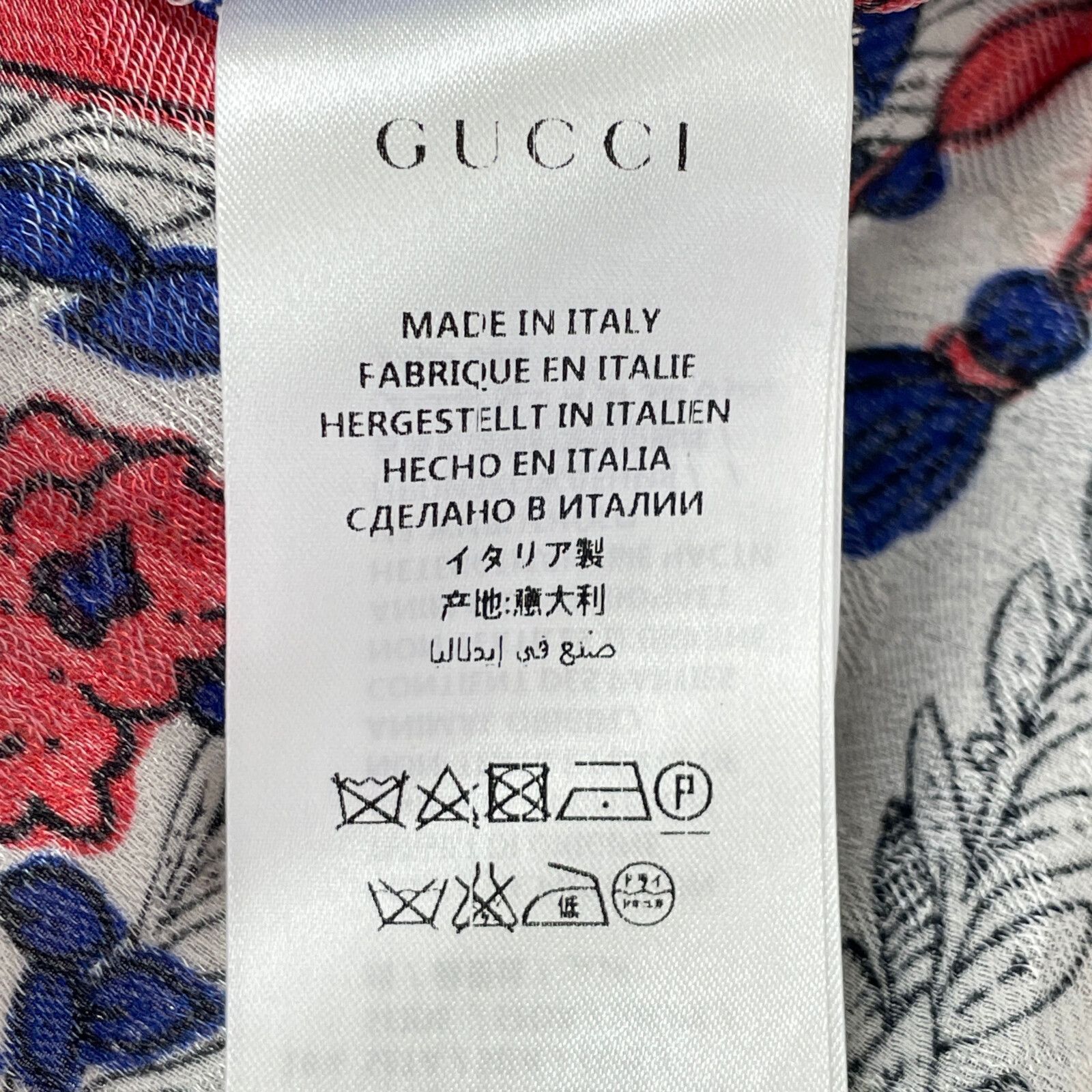 GUCCI グッチ 総柄 430883 2016年製 シルク ボウタイ付きシャツ マルチカラー 38 トップス レーヨン レディース 中古 GUCCI グッチ 総柄 430883 2016年製 ｼﾙｸ ﾎﾞｳﾀｲ付きｼｬﾂ 38 - メルカリ