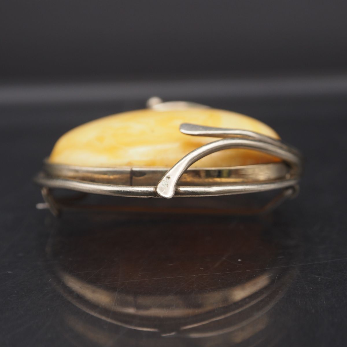 G812 ロイヤルアンバー 琥珀 コハク ブローチ デザイン ヴィンテージ