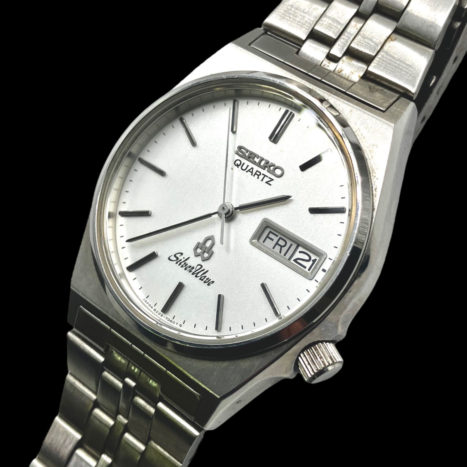 極美品です⭐️セイコー SEIKO】 新品電池交換 シルバーウェーブ
