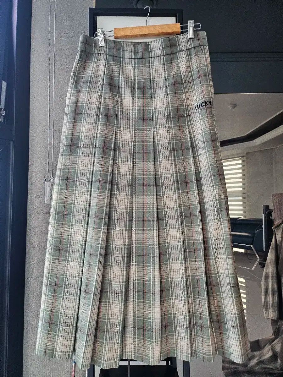 LUCKY CHOUETTE ラッキーシュエトゥ スカート 38 サイズ GULLKHAN_COM