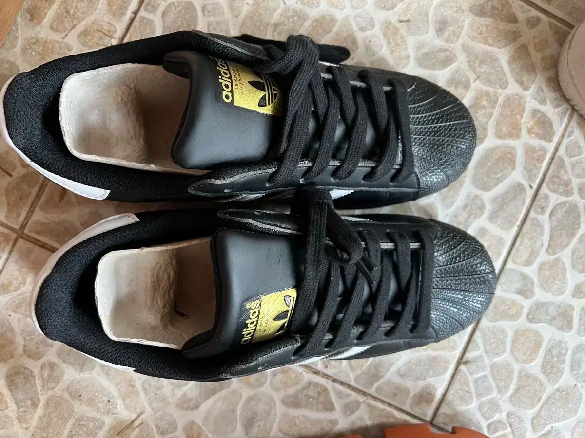 adidas アディダス スーパースター 240