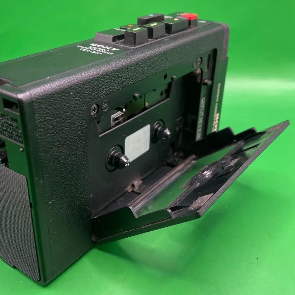 SONY カセットレコーダー　TCS-300 ジャンク品 ジャンク品】SONY カセットレコーダー 『TCS-300』ケース付き