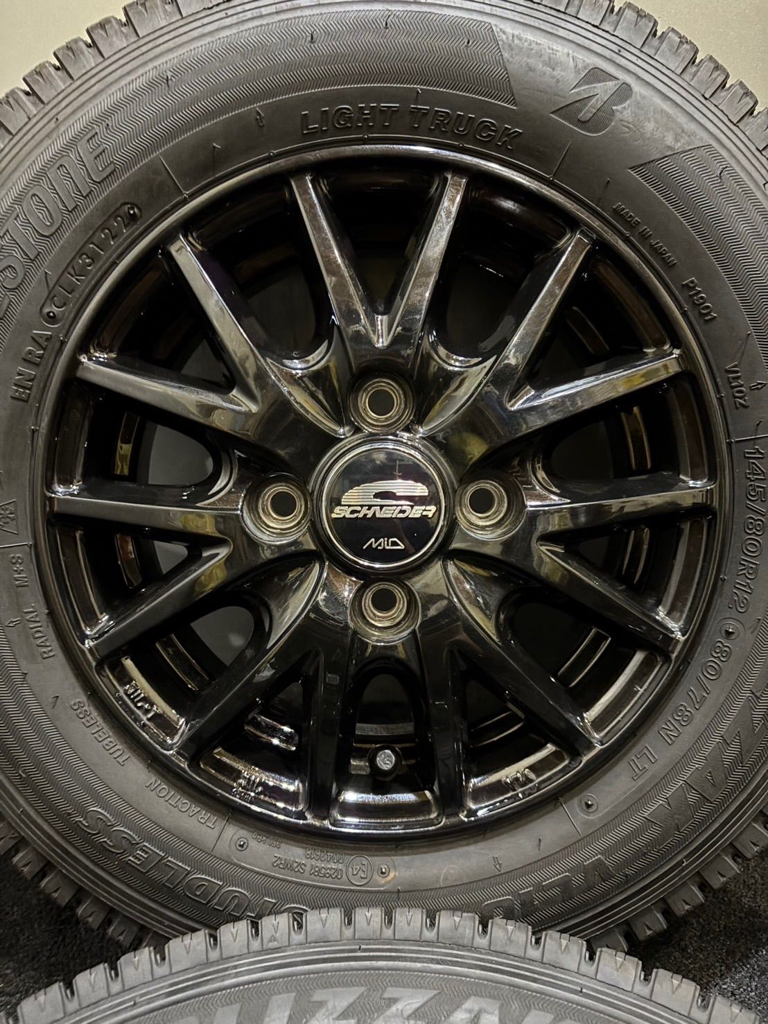 145|80R12 BRIDGESTONE|VL10 22年製 SCHNEIDER 12インチ 4J 42 100 4H スタッドレス 4本 エブリィ キャリィ 南6-J329