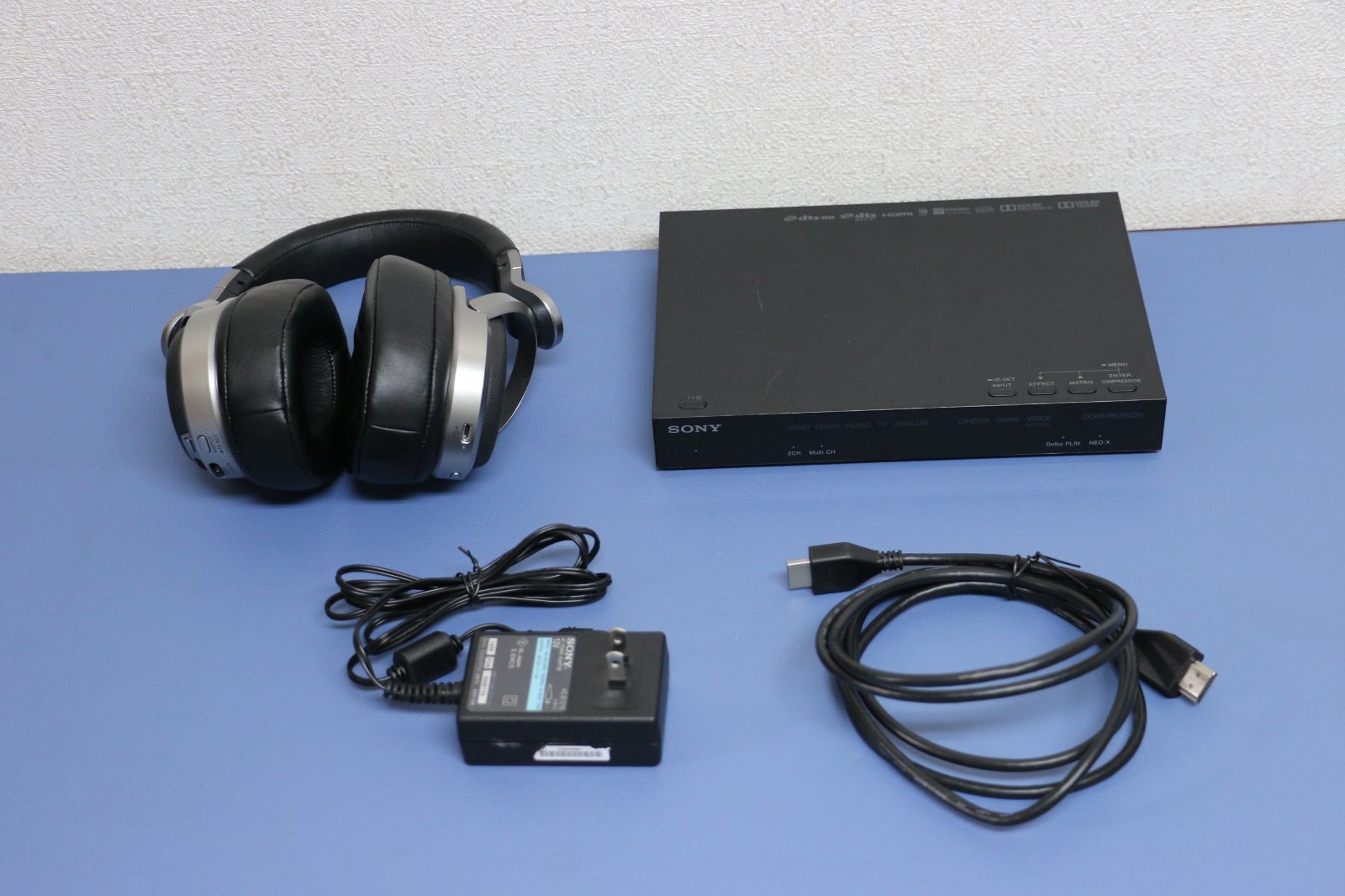 SONYデジタルサラウンドヘッドホンシステム Sony MDR-HW700DS デジタル