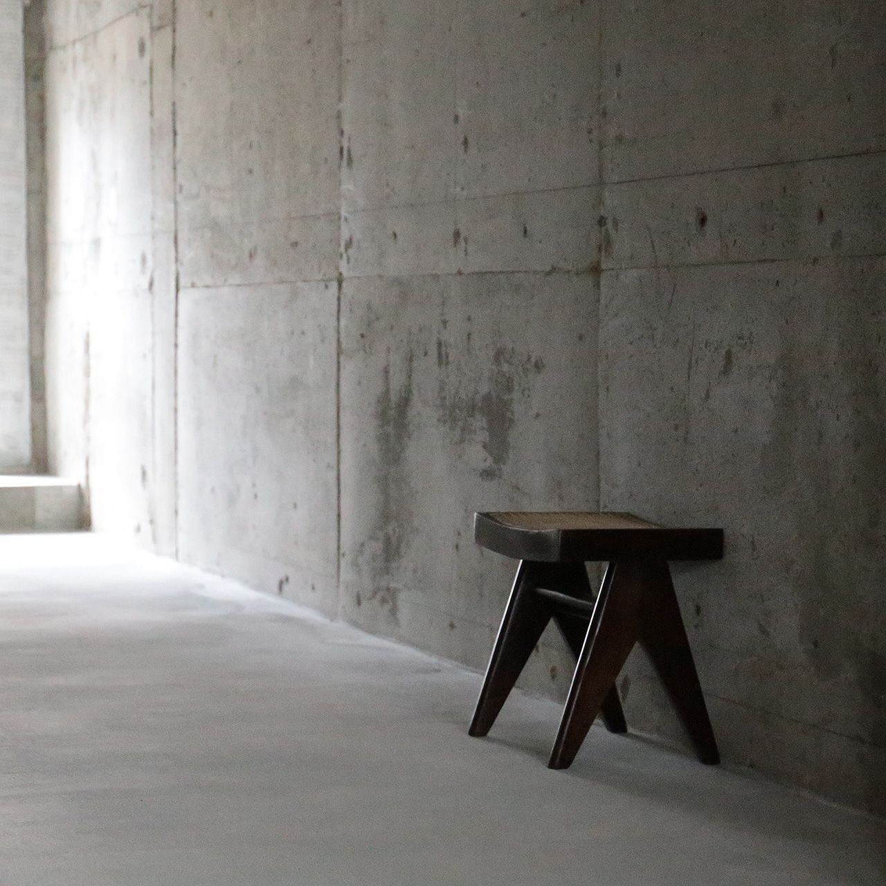 ピエール・ジャンヌレ スツール オットマン ラタン 古材 チーク 椅子 ブラウン Pierre Jeanneret Low Cane Stool リプロダクト ピエールジャンヌレ ル・コルビュジエ インダストリアル レトロ 男前 カフェ インド おしゃれ