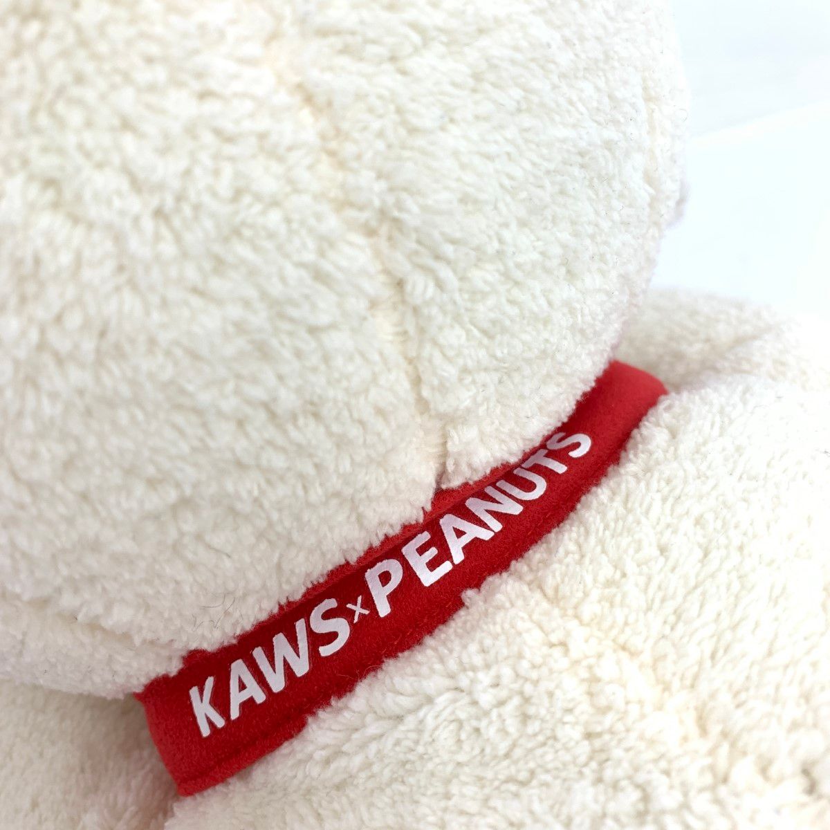 PEANUTS ピーナッツ ×KAWS ぬいぐるみ   ホワイト スヌーピー ユニクロ コラボ  　240002229614 PEANUTS ピーナッツ ×KAWS ぬいぐるみ ホワイト スヌーピー