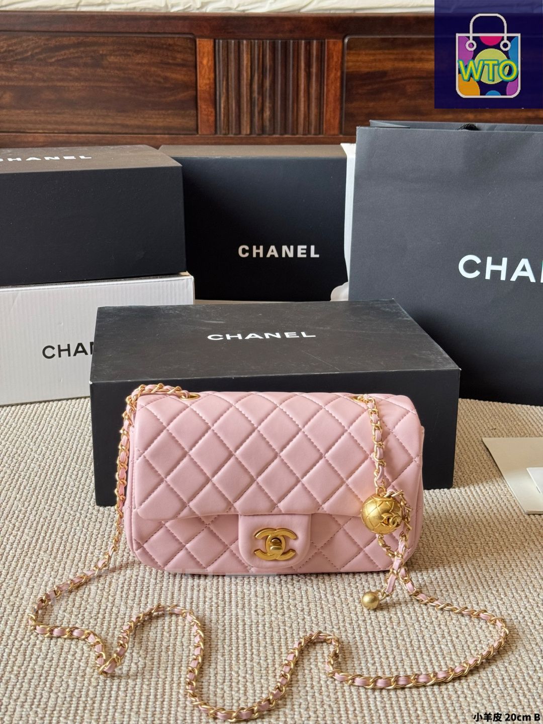 今日WTO】Chanel Golden Ball Square Flap Bag 小羊皮バージョン