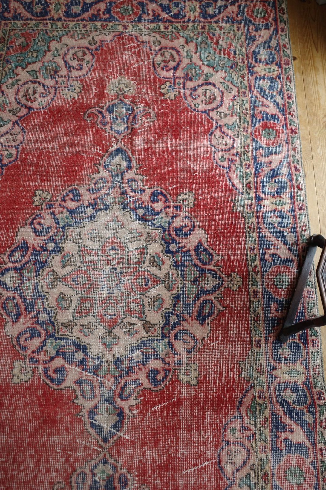 レッド メダリオン