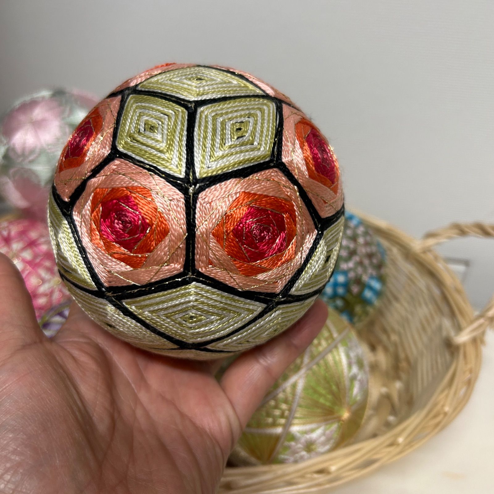 SALE【手毬25-5-7】てまり・手鞠・薔薇柄手まり・手作り・約12cm