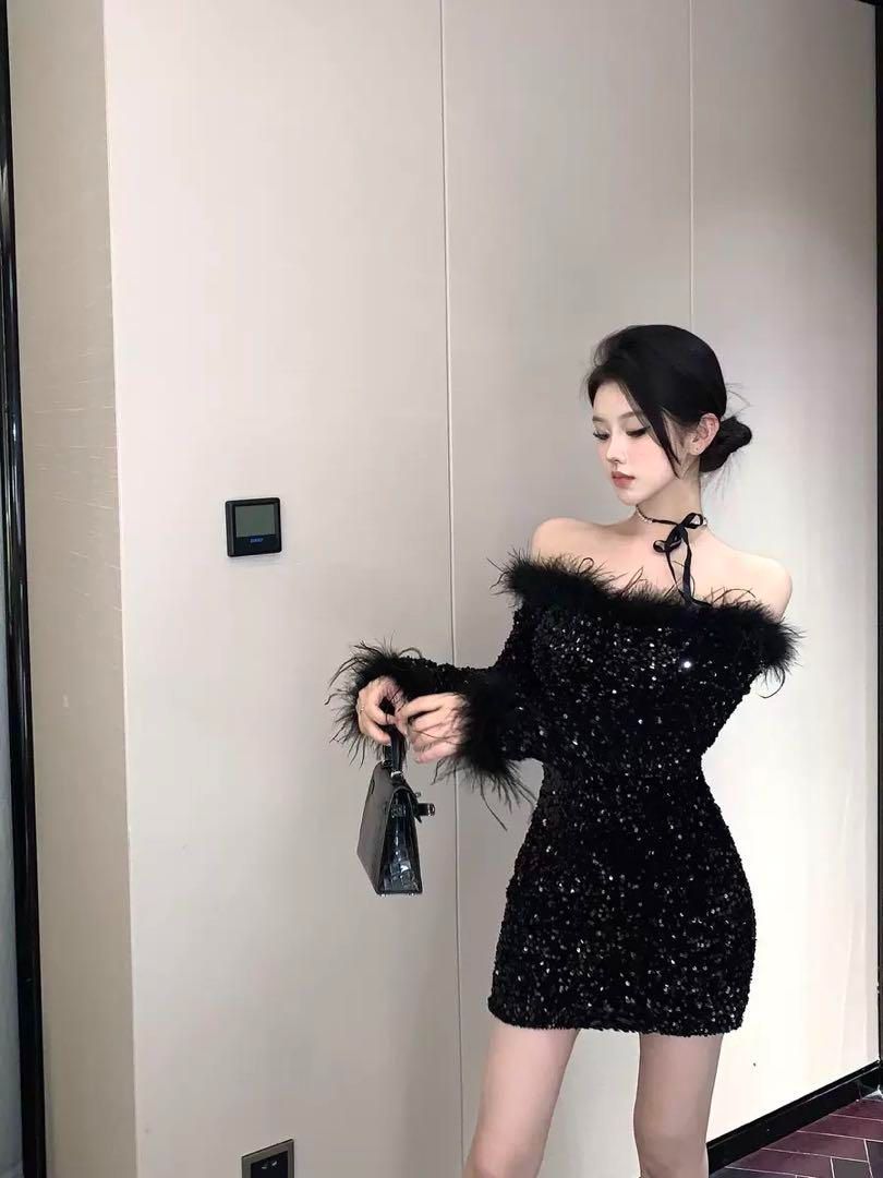 大人セクシー❤️タイトミニドレス　パーティー用オフショルダー✨ファーデザイン 大人セクシー??タイトミニドレス パーティー用オフショルダー