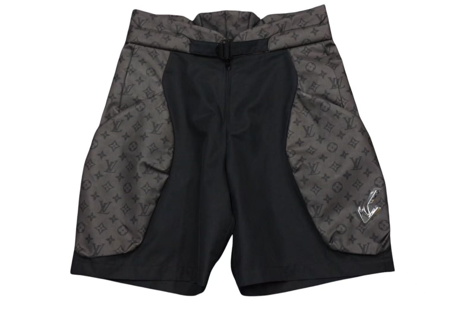 LOUIS VUITTON ルイヴィトン 2054パテッドショーツ 22SS グラフィックモノグラム RM221M I67 HMP05W ブラック サイズS 4b000621