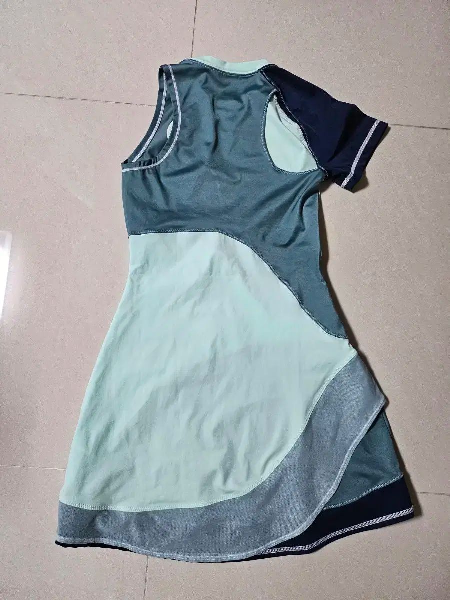 NIKE ナイキ テニスウェア ワンピース　XS ナイキ コート テニス ワンピース NIKE ナイキ テニスウェア