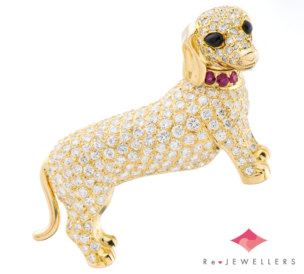犬モチーフ ルビー ブローチ兼ペンダントトップ - メルカリ 