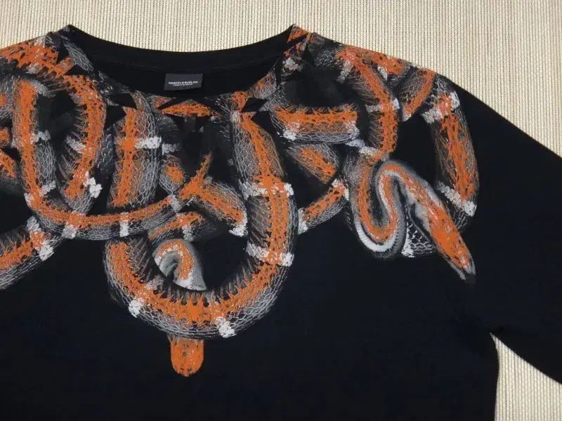 BURLON マルセロバーロン