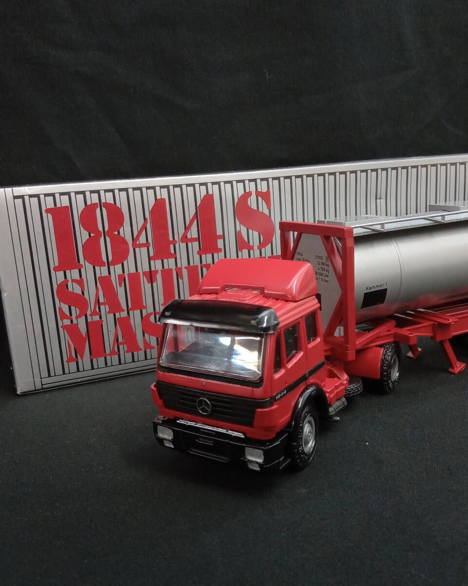 [箱付] NZG Mercedes-Benz 1844S SATTELZUG-MASCHINE メルセデス・ベンツ トレーラートラック 1/43 約30cm ミニカー