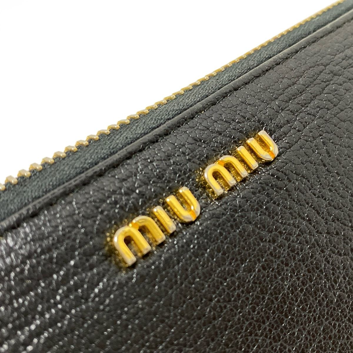 miumiu(ミュウミュウ) 長財布 - 黒 L字ファスナー レザー - メルカリ