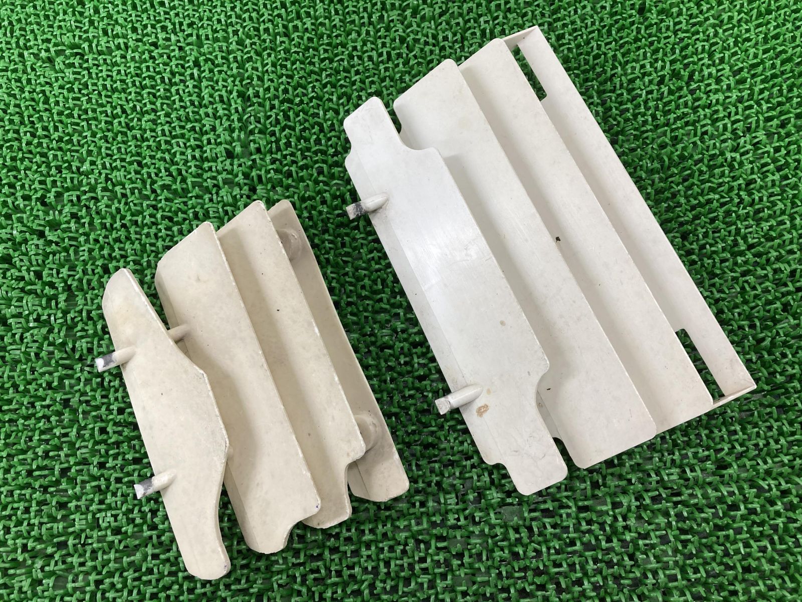 KLX250 Dトラッカー ラジエターガード 白 14037-1274 カワサキ 純正