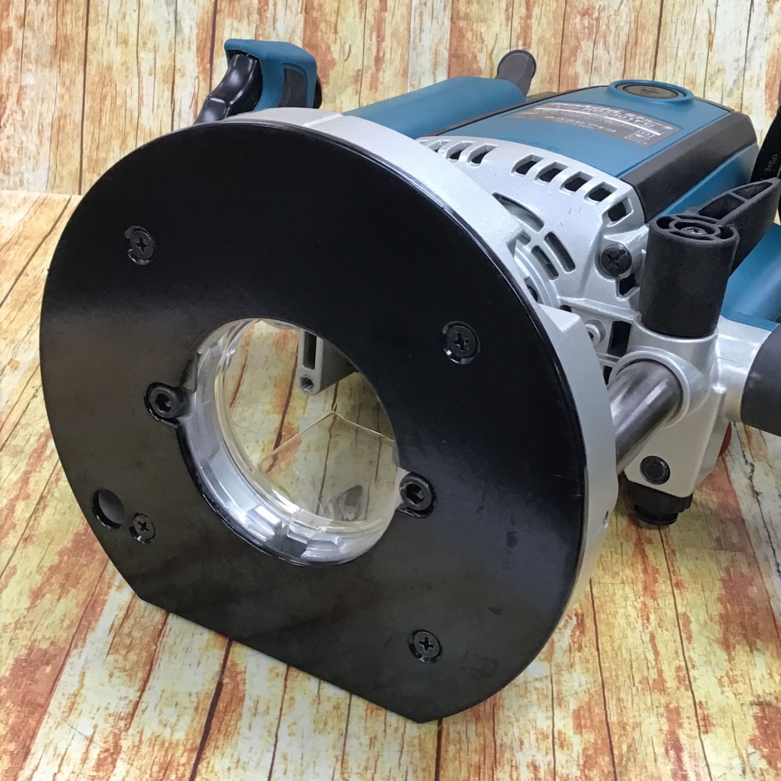 〇マキタ(makita) 電子ルータ RP2301FC 〇マキタ(makita) 電子ルータ RP2301FC八潮店