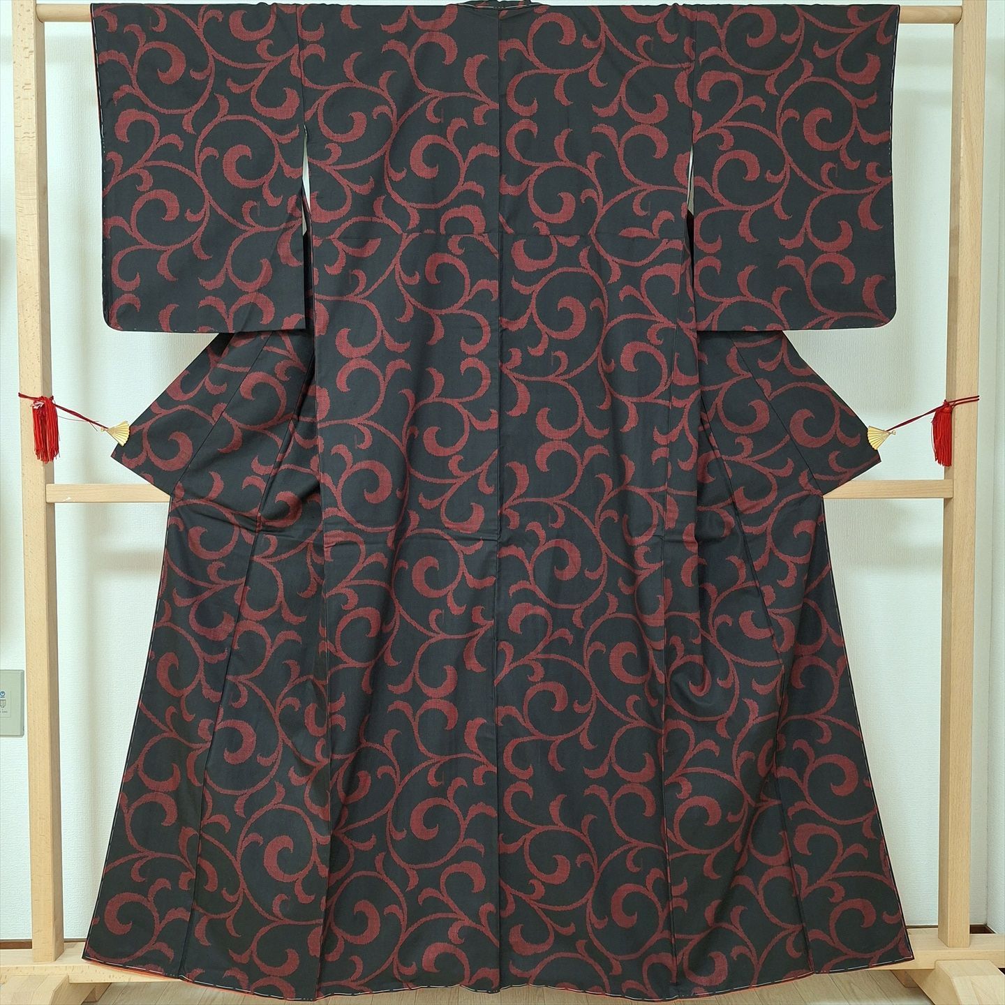 本場大島紬　花鳥文ワンピース 大島紬花柄ワンピース | iichi 日々の暮らしを心地よくする