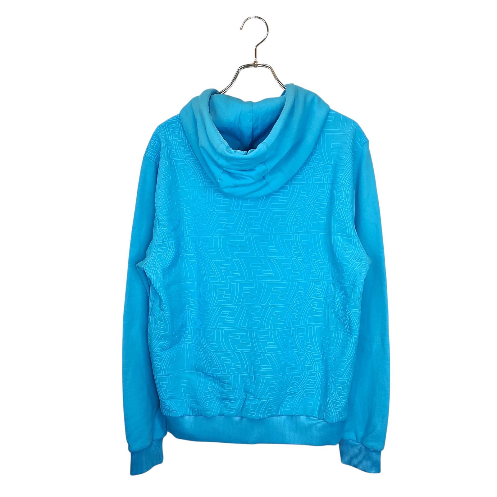 FENDIブルーパーカー