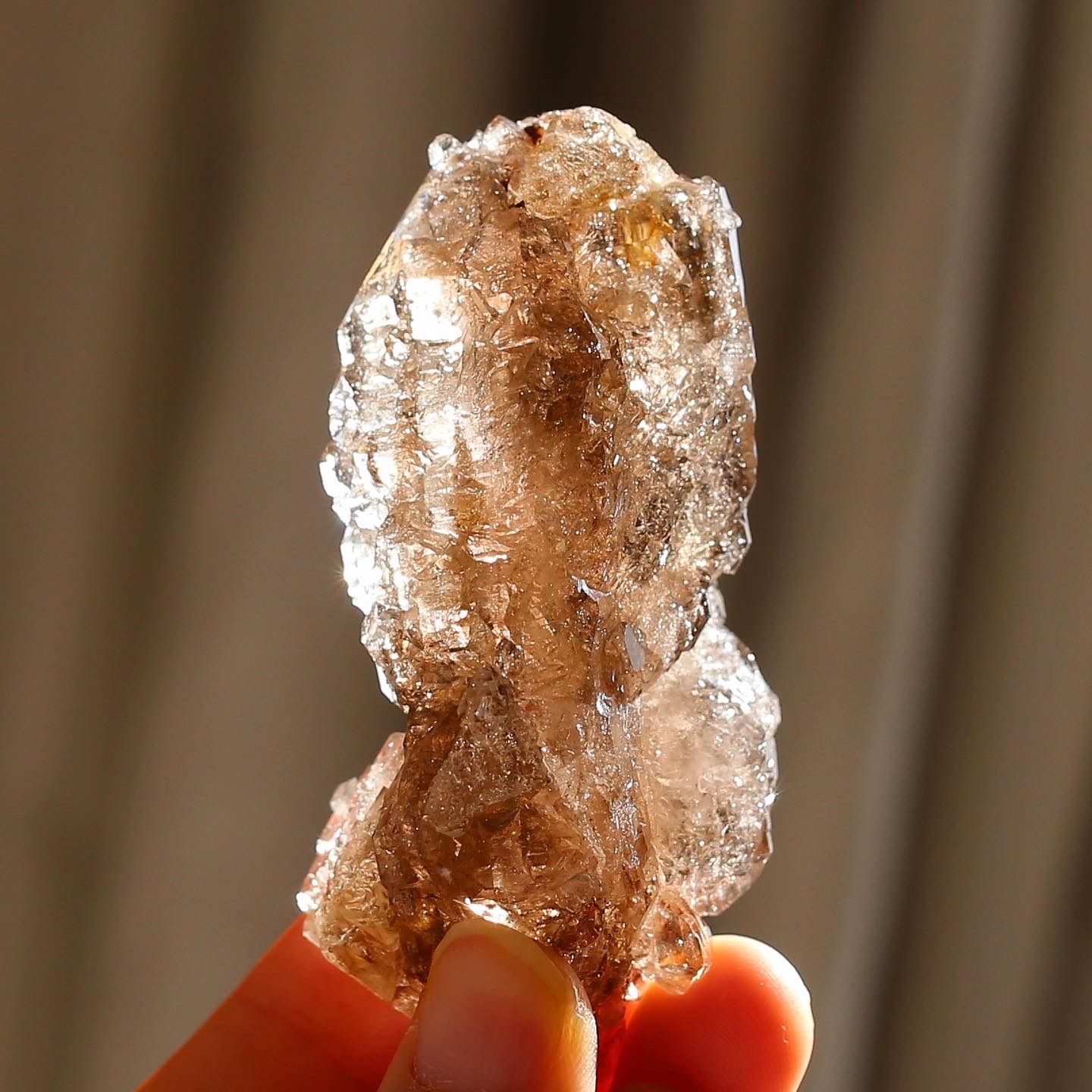 希少　スモーキーエレスチャルクォーツ 高品質 鉱物 天然石 水晶 黒 骸骨水晶 スモーキーエレスチャルクォーツ 高品質 希少 鉱物 天然石 水晶 黒