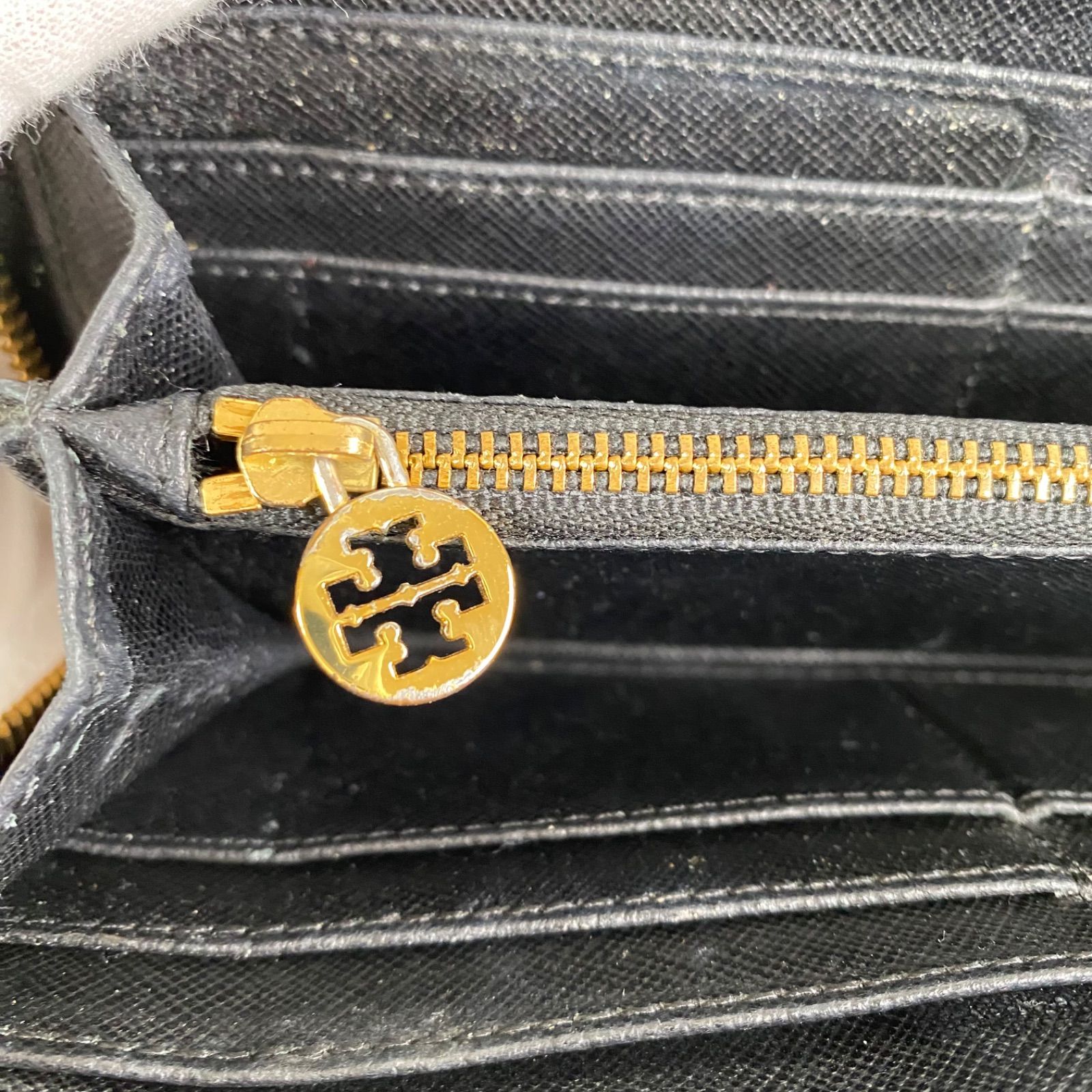 美品?TORY BURCH ラウンドファスナー長財布 ブラック黒 トリーバーチ