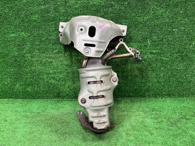 ヴィッツ NSP135 エキゾーストマニホールド エキマニ F スマイルエディション 4WD 25051-47050 9AE