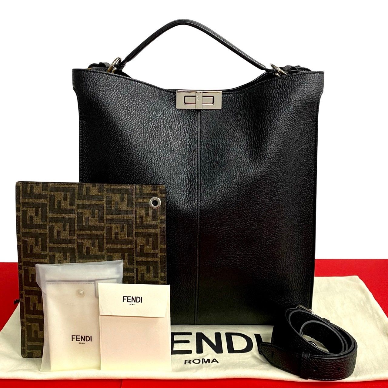 未使用保管品 袋付き FENDI フェンディ アイシーユー ピーカブー 