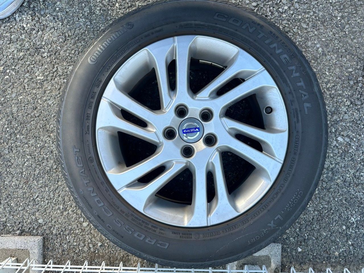 ボルボ 純正ホイール×サマータイヤセット 235/55R17