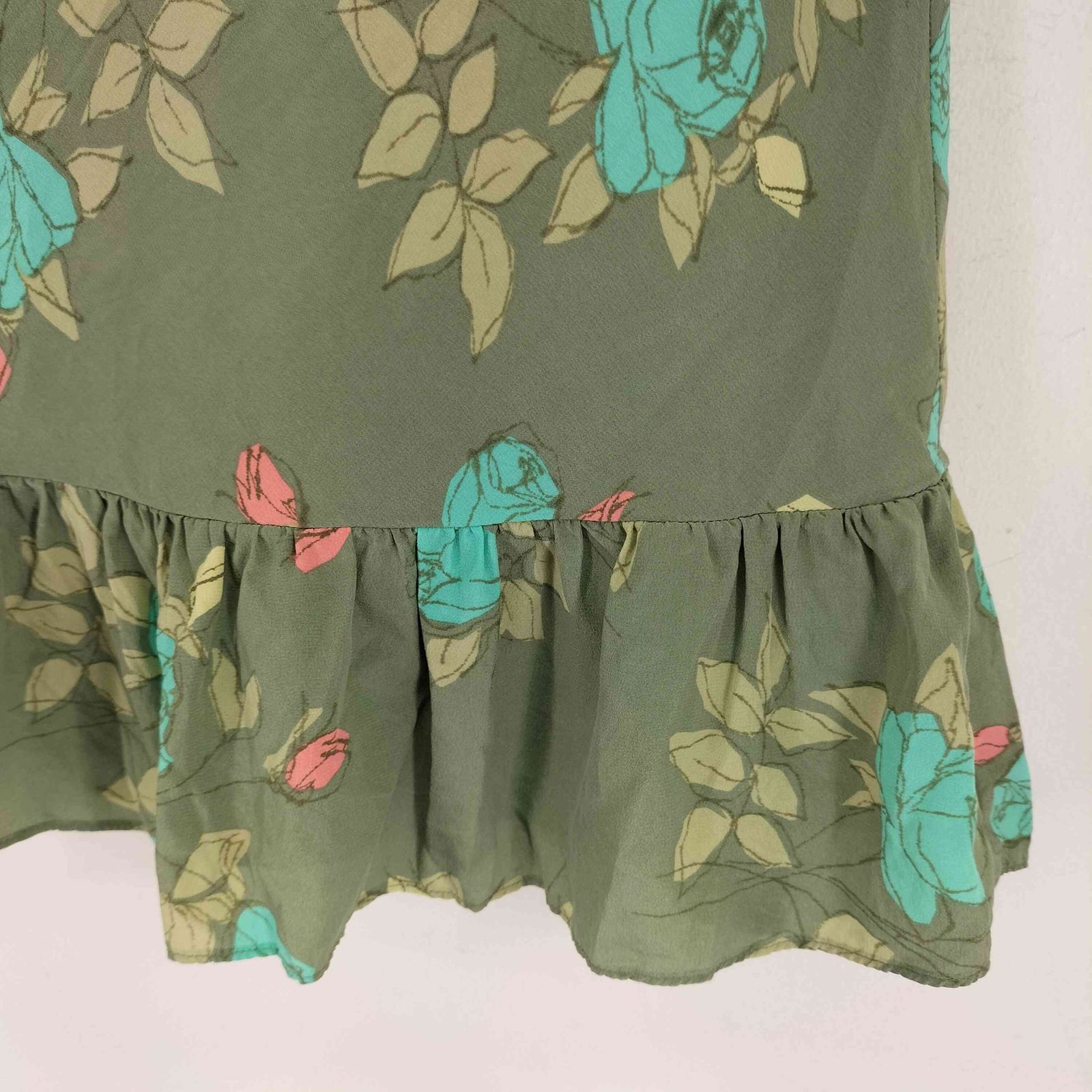 LAURA ASHLEY★ローラアシュレイ★絹スカート★新品★シルク100% LAURA ASHLEY ローラアシュレイ ジャケット スカート シルク