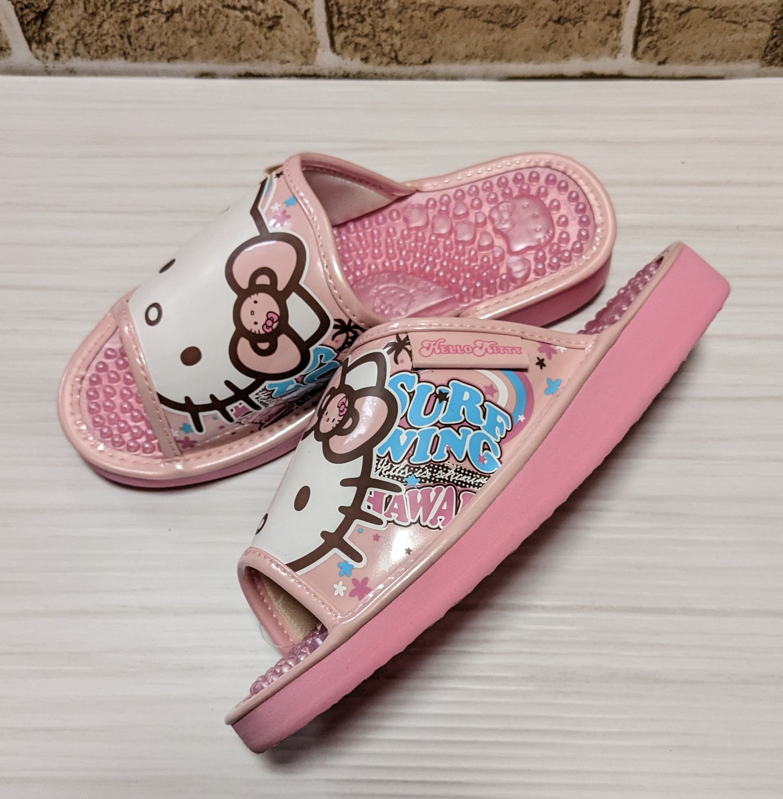 HELLO KITTY × adidas Originals ADIFOM STAN MULE “CLEAR PINK
