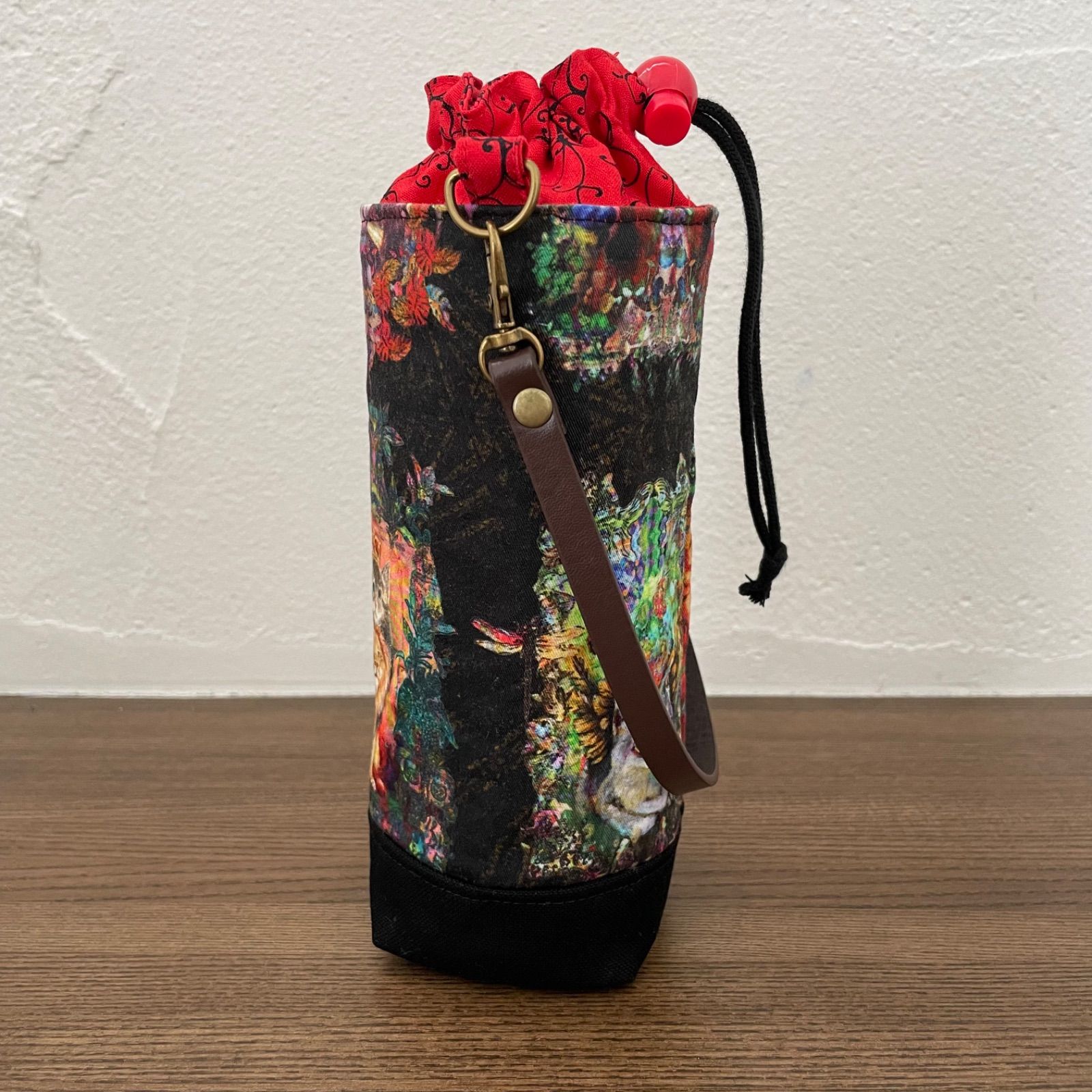 ロラライハリス　ハンドメイド　ペットボトルカバー ペットボトルカバー ロラライハリス ハンドメイド - メルカリ