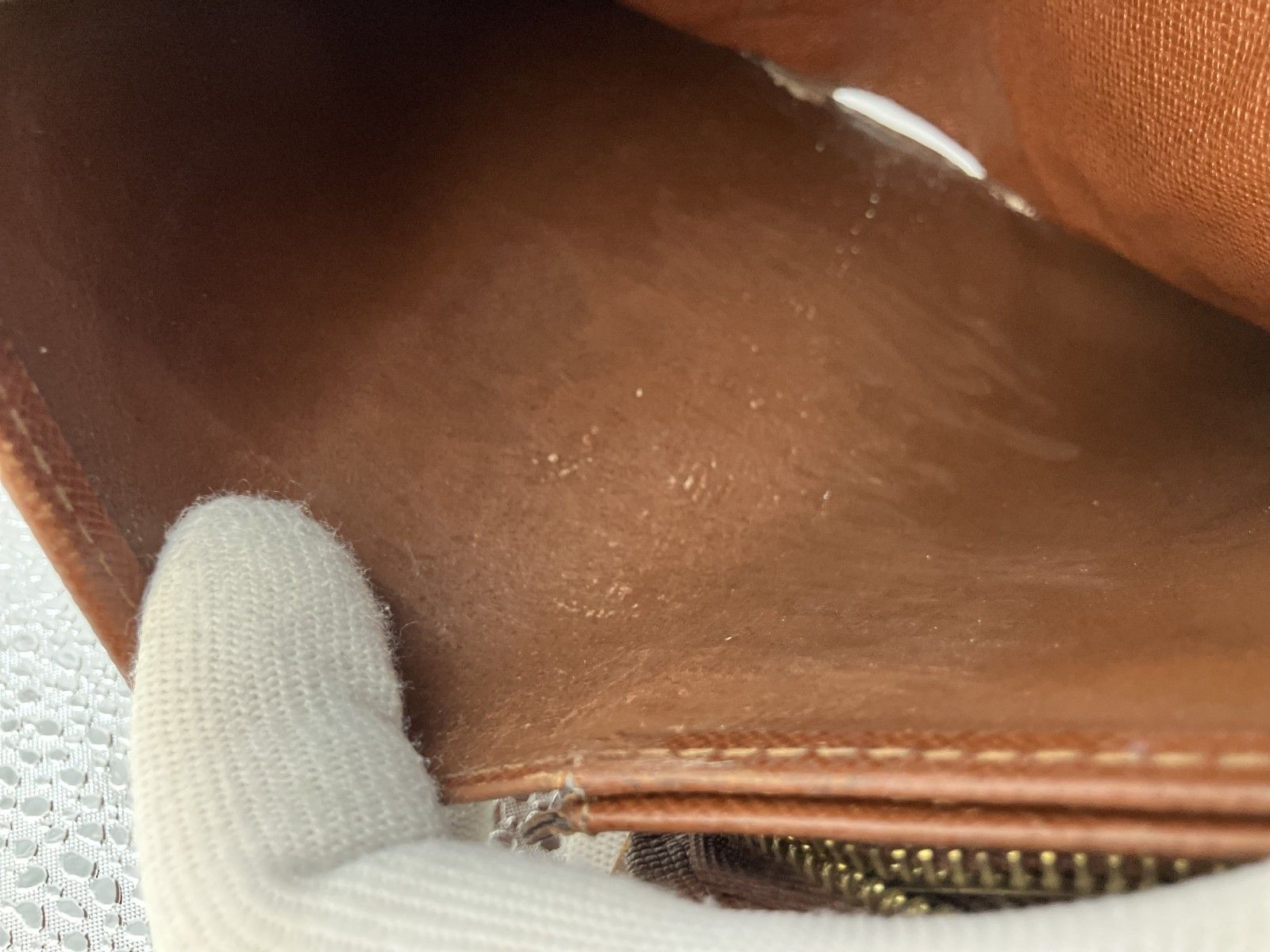 ルイヴィトン 2つ折り財布 コンパクトジップ モノグラム 14×9cm 
