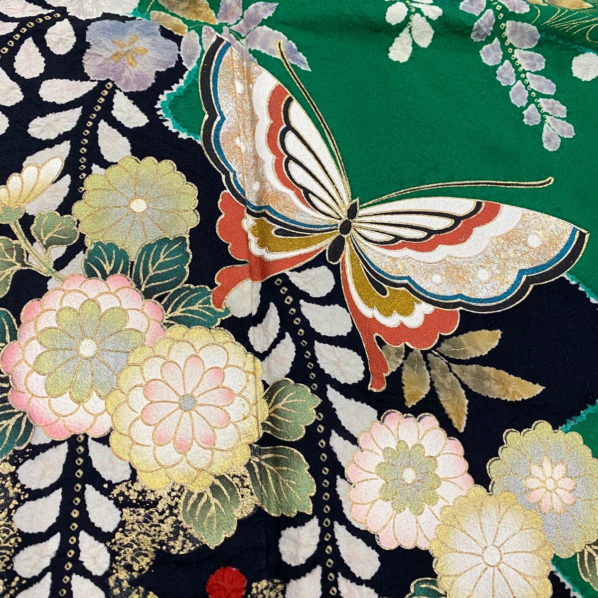 振袖 身長157-172cm 緑 正絹 振袖 身丈157cm 裄丈65cm M 袷 蝶 菊 金銀彩 染め分け 緑 正絹